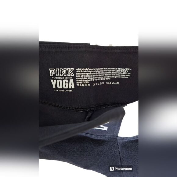 PINK Victoria's Secret Black Leggings - Picture 4 of 5
